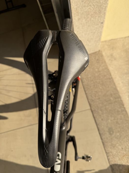 Bicicleta mondraker podium em carbono