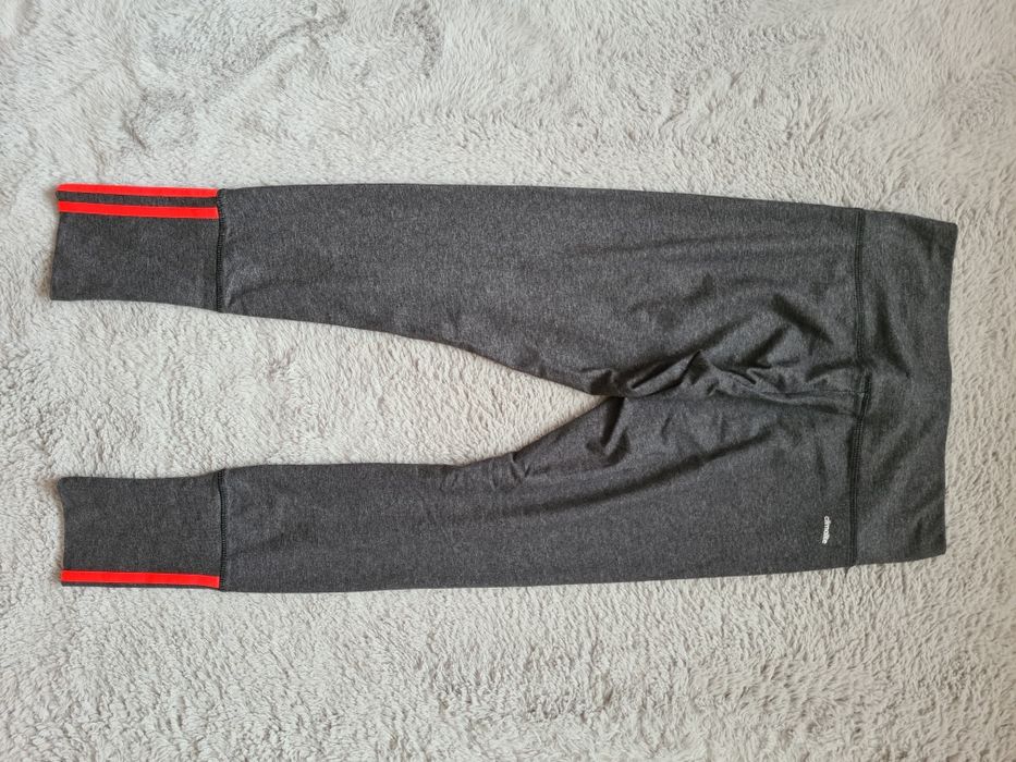 Legginsy Adidas sport essentials