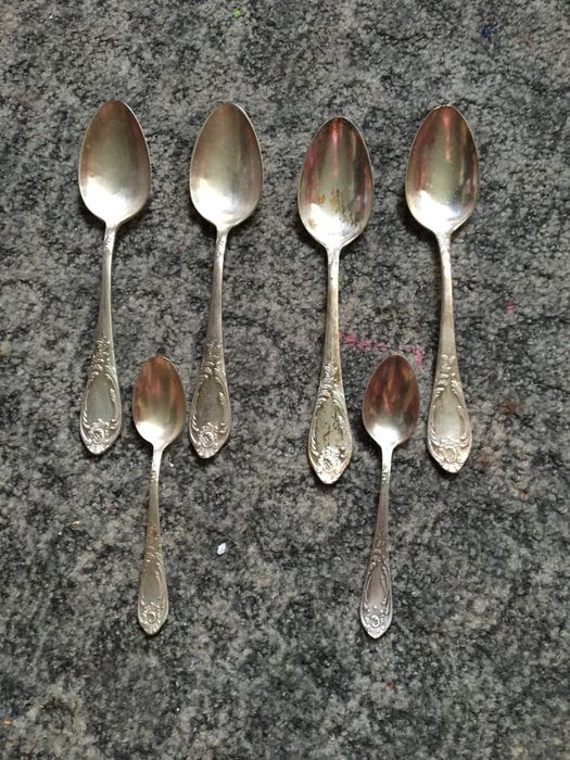 Набір мельхіорових ложок