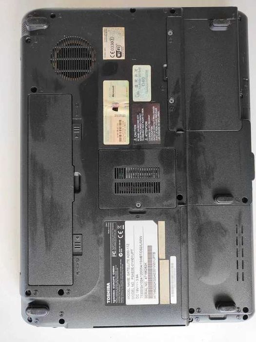 Toshiba Satellite A200-17Z | Para Peças ou Recuperação (Não Testado)