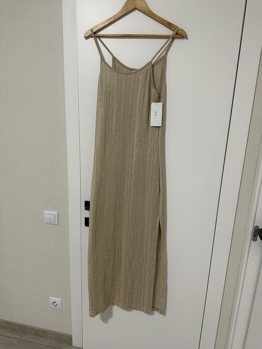 Нове плаття  з люрексом S і М