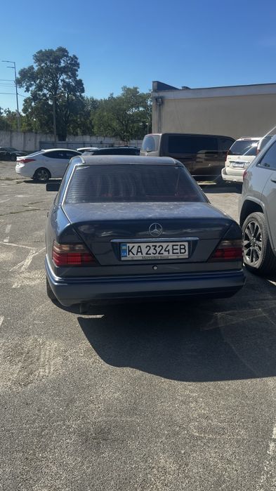 обмін або продаж мерседес w124 e220дес дес мерседес мерседес
