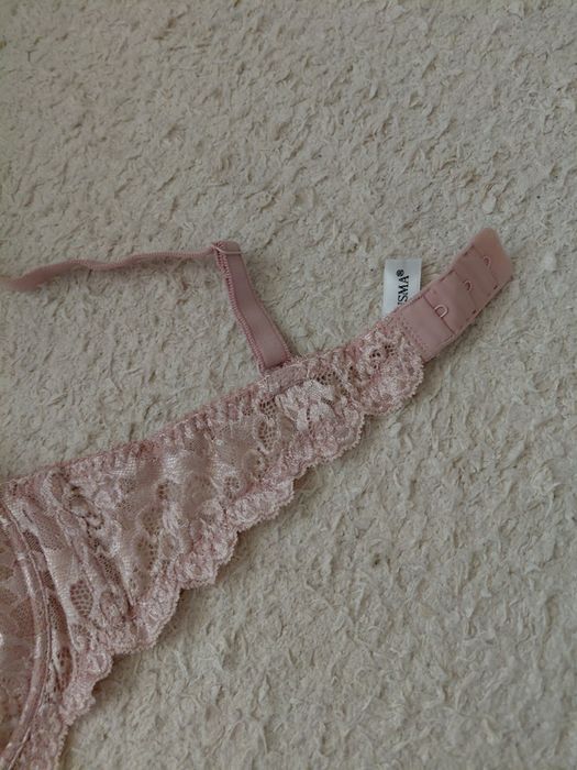 Бюстики на чашку D