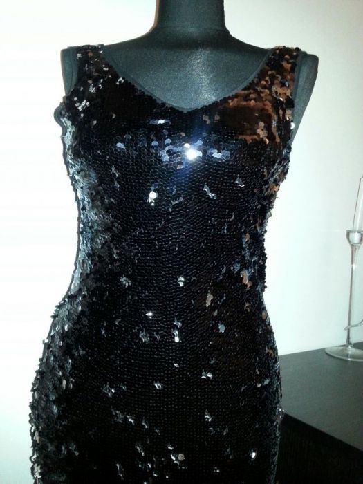 Cekinowa sukienka mini