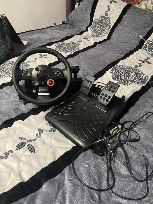 Ігровий кермо Logitech Driving Force GT (900 градусів, Force Feedback)