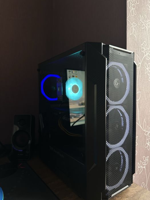 Продам ігровий комʼютер , стіл , крісло , мишку , клавіатуру