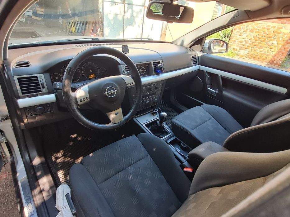 Продається опель вектра ц 1.9дизель 2004року