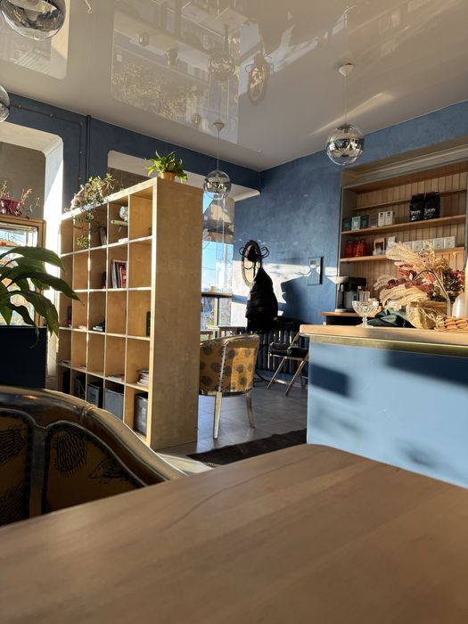 Продається прибуткова кавʼярня де не виключають світло !