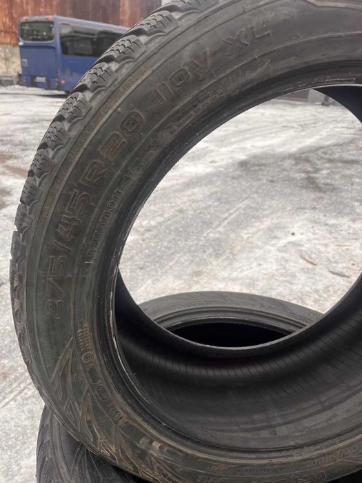 Продається зимня резина 275/45/R20 Nokian