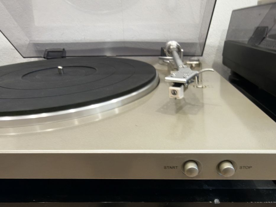 Gramofon denon DP 300F