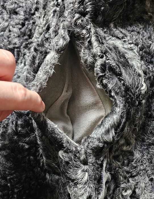 Piękne futro z karakuły