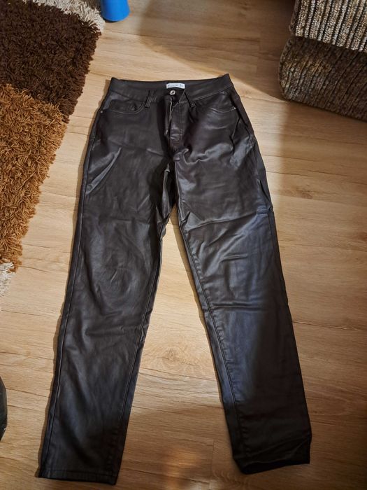 На подарок женщине КУРТОЧКА ветровка на флисе М, L