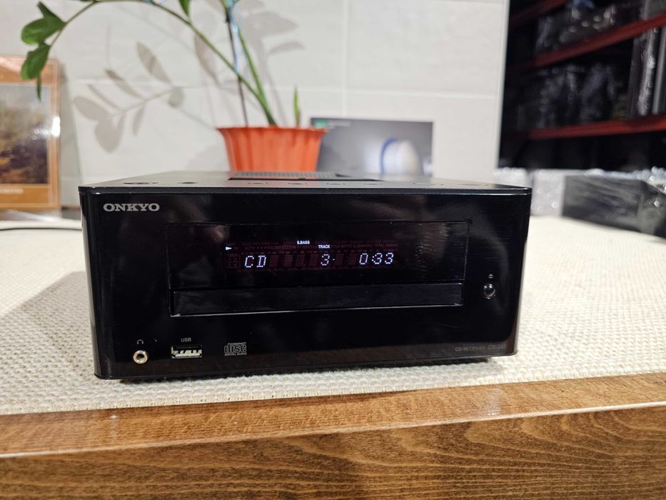 Ресивер Onkyo CR-245 (CS-245) DAB CD Receiver
