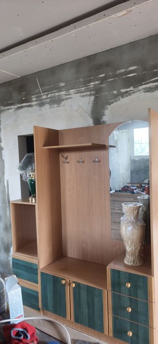 Прихожа з дзеркалом