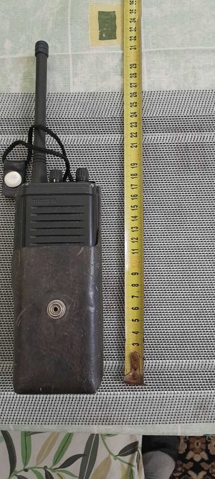 Рация "MAXON" в кожаном чехле.