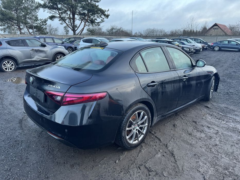 Alfa Romeo Giulia silnik 2.2d 2018r,Anglik z kluczykami