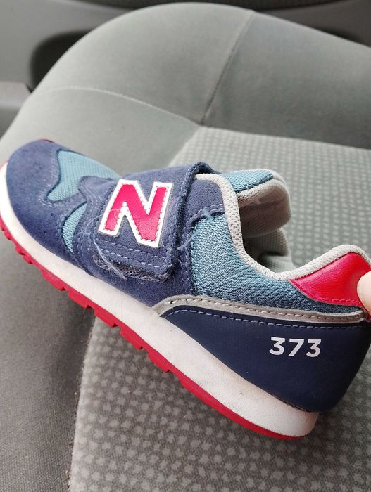 New Balance 373.