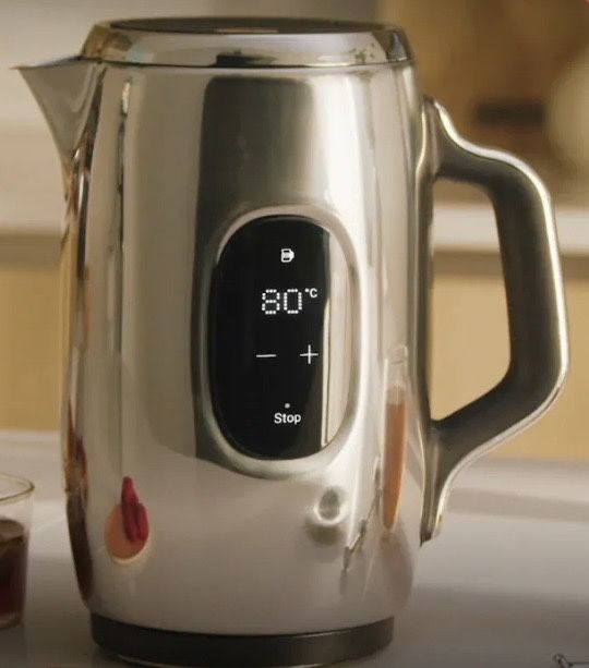 Електрочайник Tefal Majestuo KI883D10  в гарному стані
