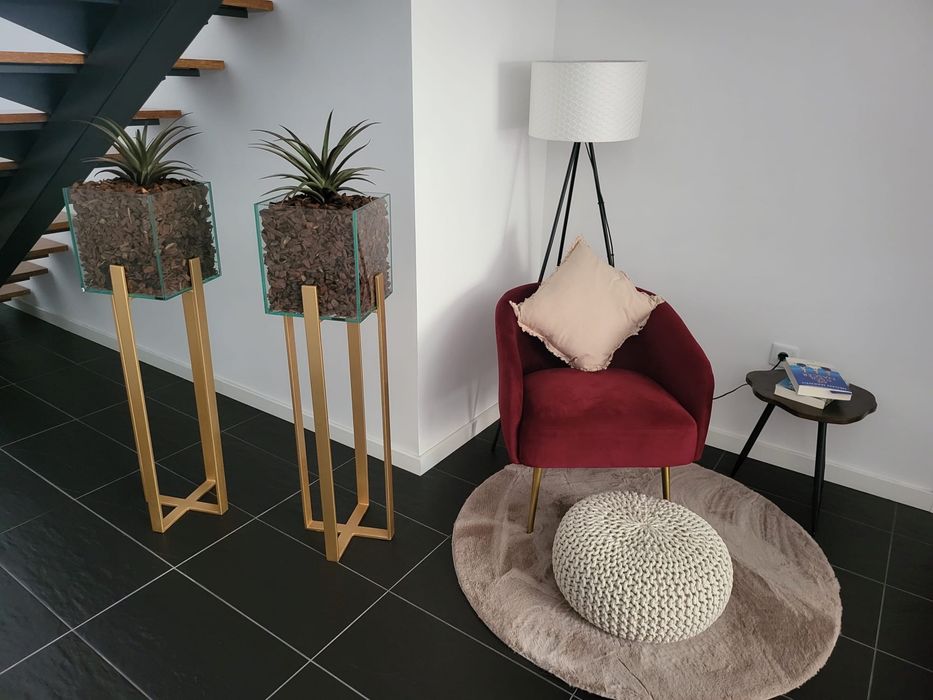 Varios artigos de mobiliario artistico