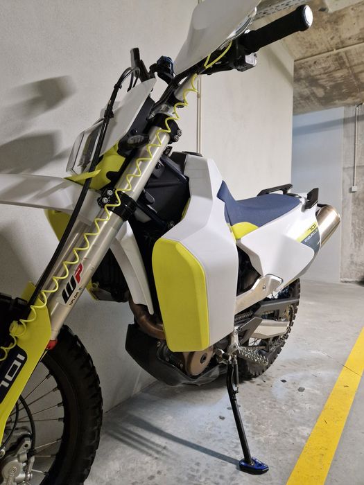 Husqvarna 701 / Depósito Extra 12L