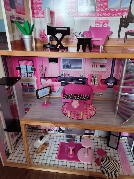 Drewniany domek dla lalek barbie kidkraft