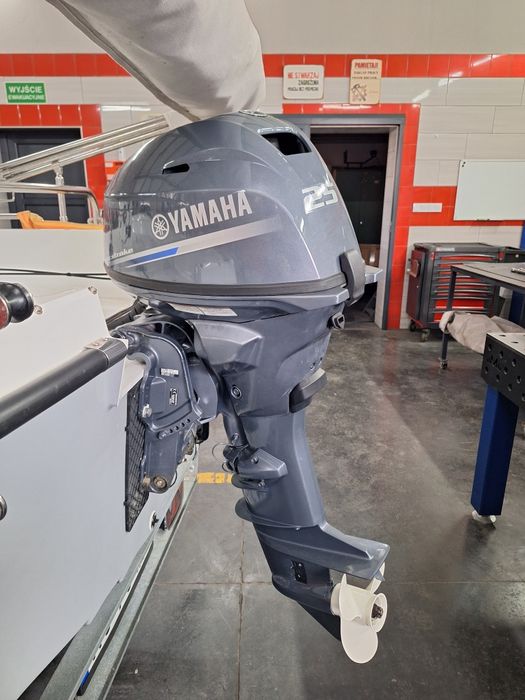 Remonty łodzi motorowych serwis silników zaburtowych przyczep