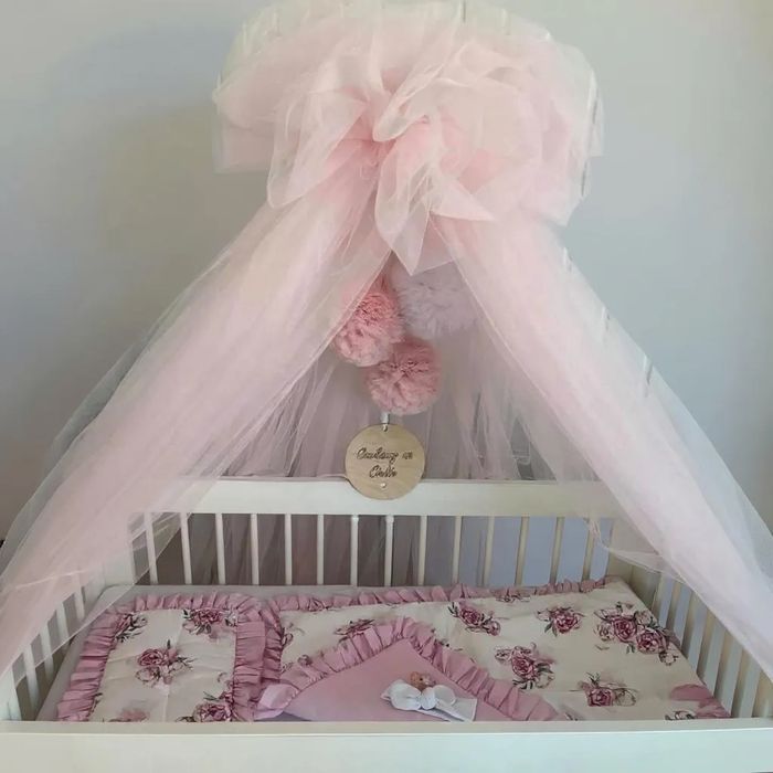 Baldachim rozowy  ze stelazem