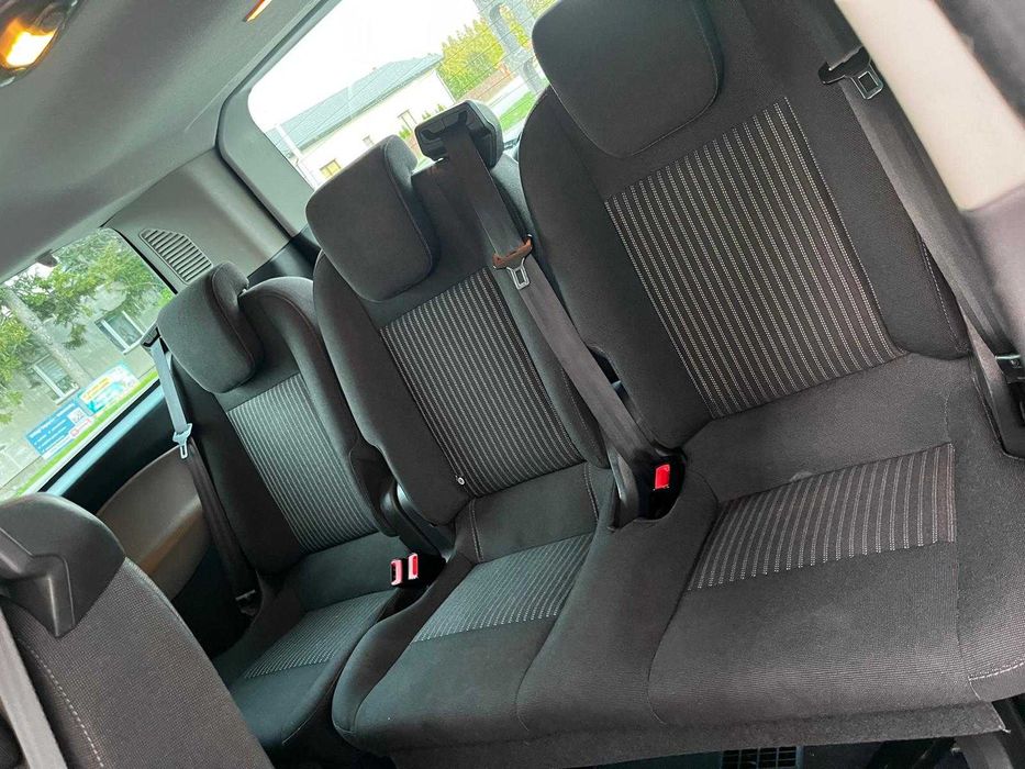 Wynajem bus 9cio osobowy ford transit tourneo costom