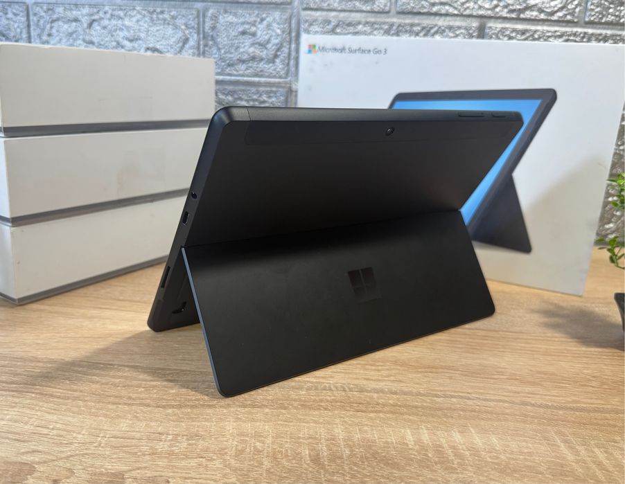 Surface GO3 8/128 gb