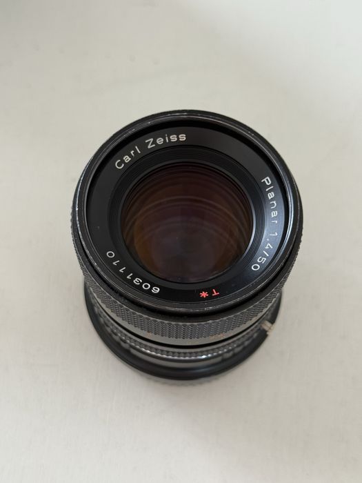 Obiektyw Carl Zeiss Planar 50mm 1.4 z adapterem na Nikon Z