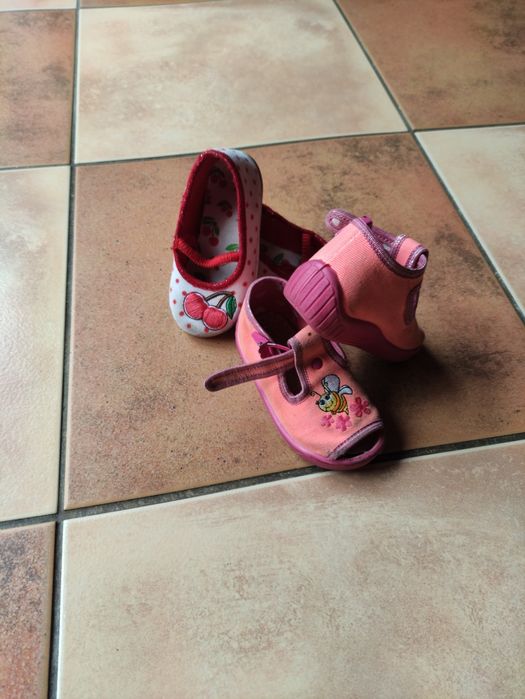 Kapcie dla dziewczynki