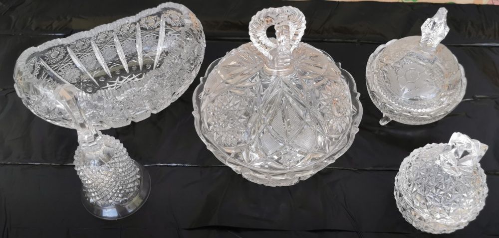 Conjunto de Peças em Cristal