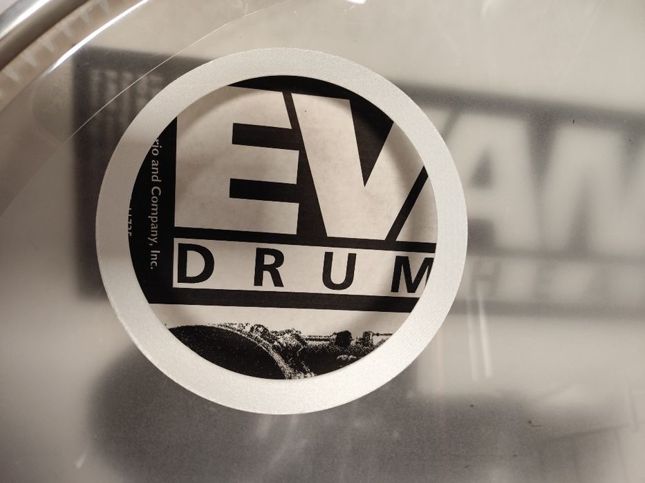 Naciąg perkusyjny 22" Evans EQ3 RESONANT Bass Drum