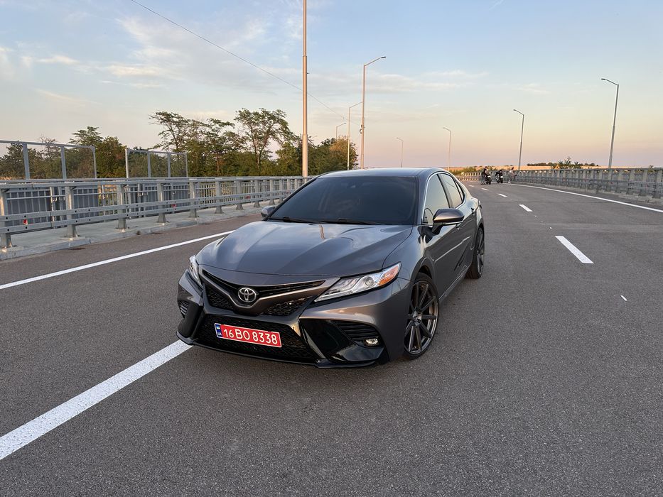 Toyota camry 70