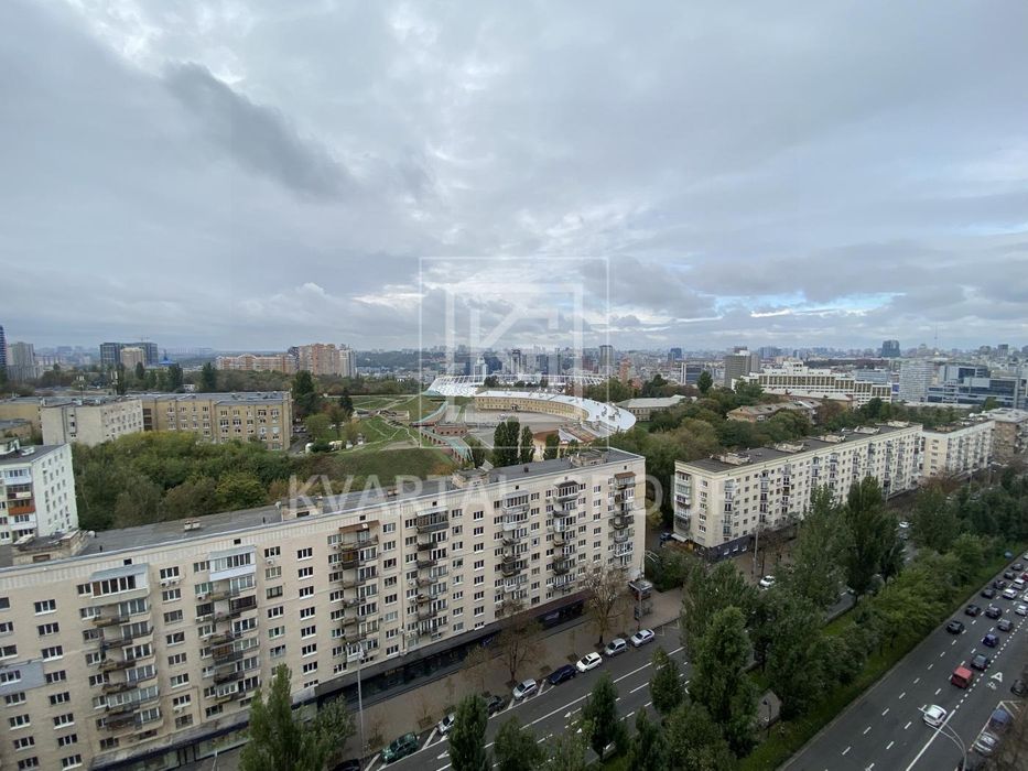 Продам 2к квартиру 96м2 з якісним ремонтом на Печерську!