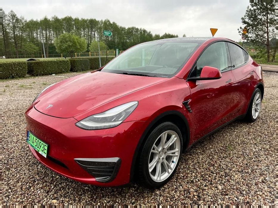 Tesla Y