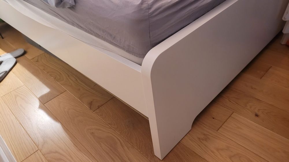 Rama łóżka Ikea Askvoll + dno Lönset, 140x200, bez materaca