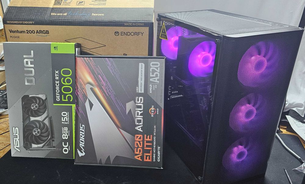 Komputer do gier Ryzen 5 5500 RTX 5060 32GB RAM 512 GB NVMe Win 11 GW