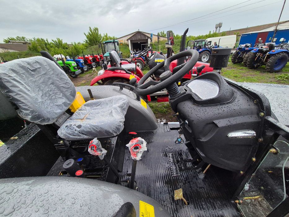 Трактор Скаут ТЕ 504 с ровным полом Доставка бесплатная