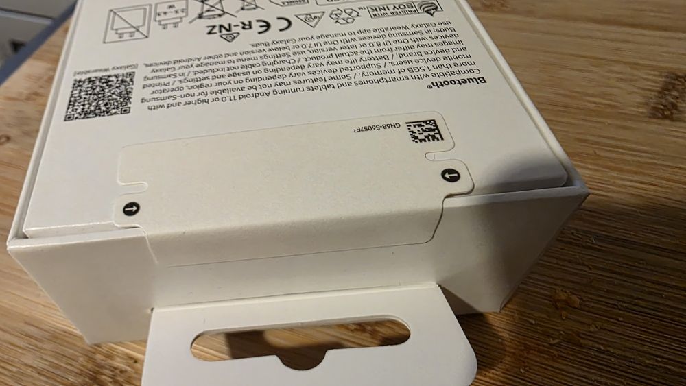 Nowe słuchawki buds 3 FE samsung