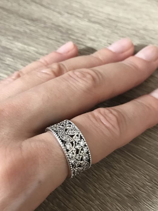 Pandora каблучка оригінал Мерехтливе листя