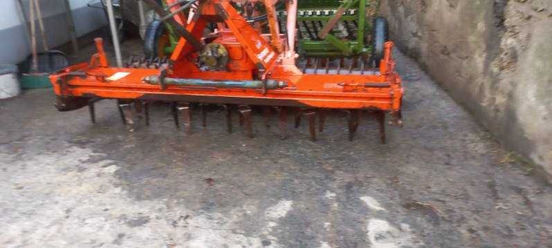 Brona wirnikowa aktywna Howard 2.5m z siewnik amazone