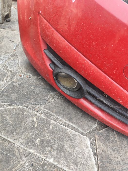 Vendo parachoque de Opel corsa D ano 2007 a 2010 com faróis de nevoeiro.