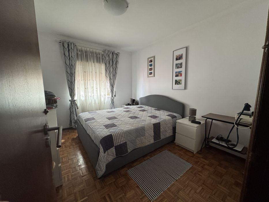 Apartamento T2, 1° andar com varanda e terraço (RESERVADO)