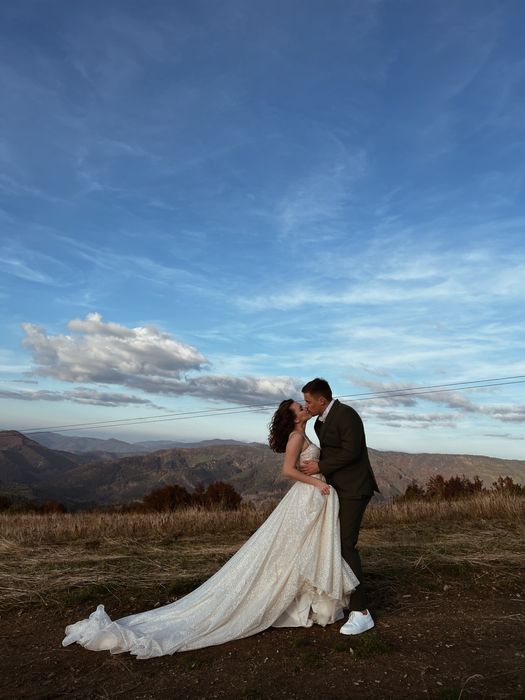 Весільна сукня від Crystal