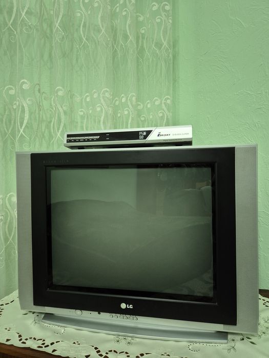 Продається телевізор із тюнером