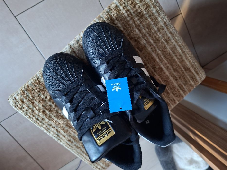 Adidas superstar