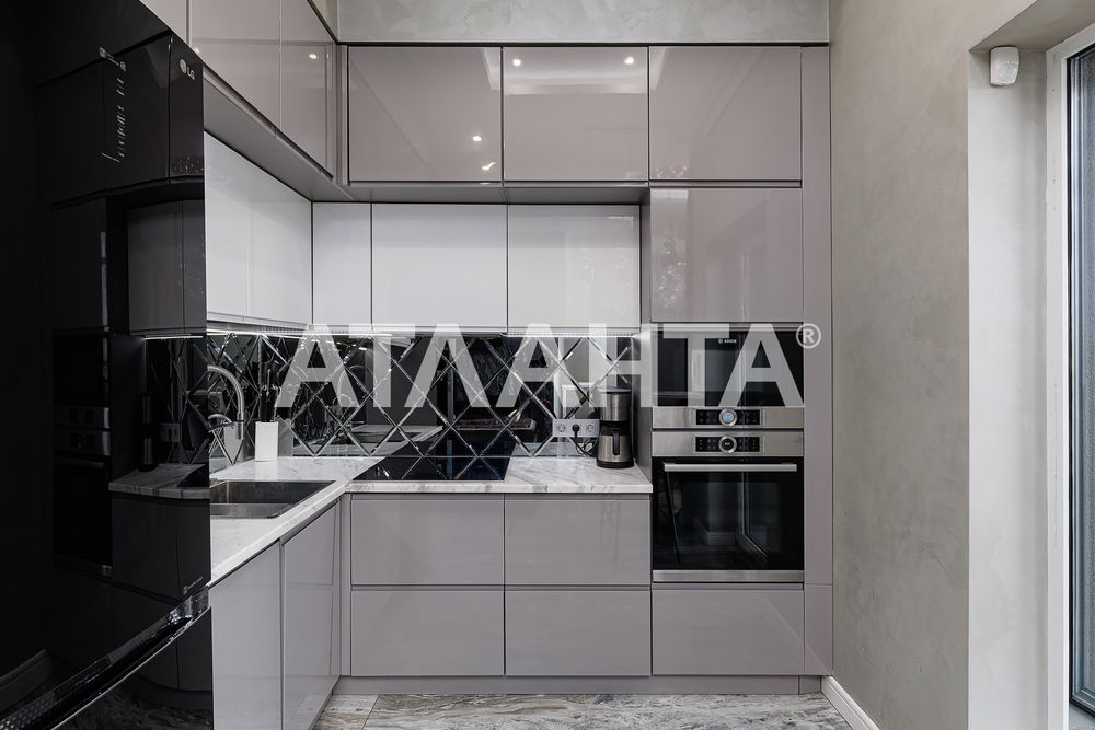 Продаж елегантної дворівневої квартири у Львові, пр.Чорновола