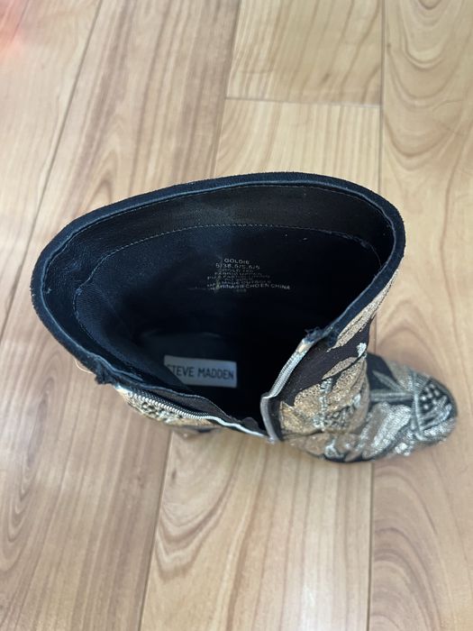 Botki haftowane złote kwiaty