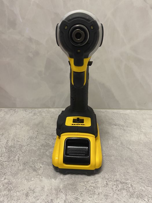 DeWALT DCF850 найкомпактніший Імпакт на 3-швидкості збірка для США